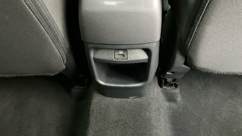 Nissan Juke 1.0 DiG-T 114 N-Connecta 5dr Petrol Hatchback